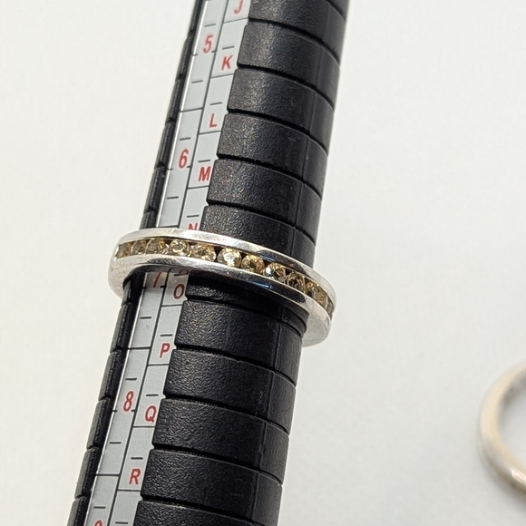 Chic Women's Rings - Picture 4 of 5